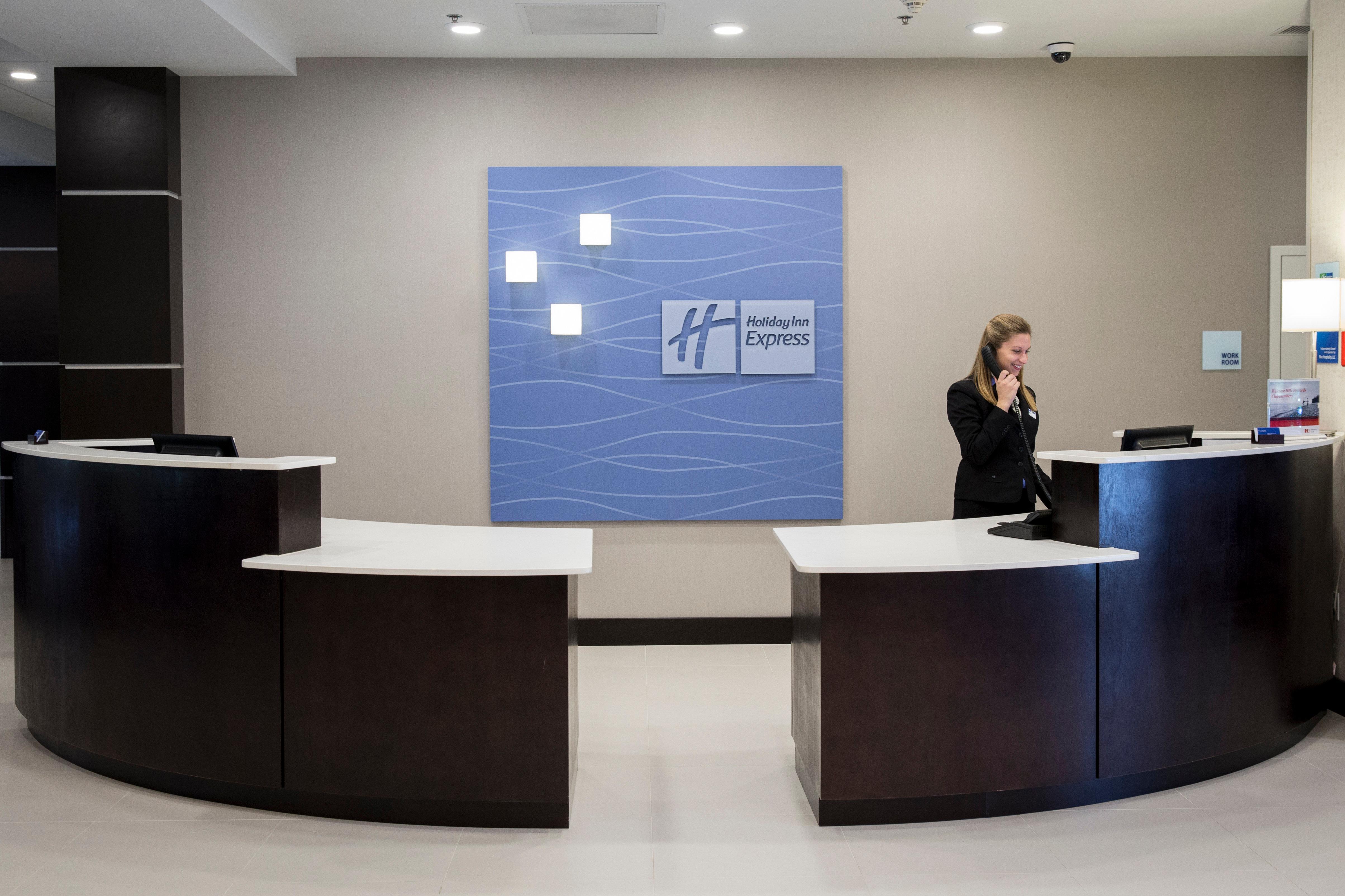 Holiday Inn Express And Suites Edwardsville By Ihg Exterior foto