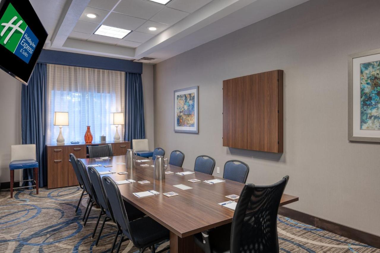 Holiday Inn Express And Suites Edwardsville By Ihg Exterior foto