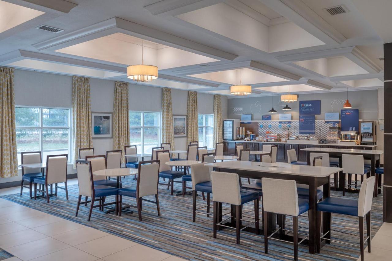 Holiday Inn Express And Suites Edwardsville By Ihg Exterior foto