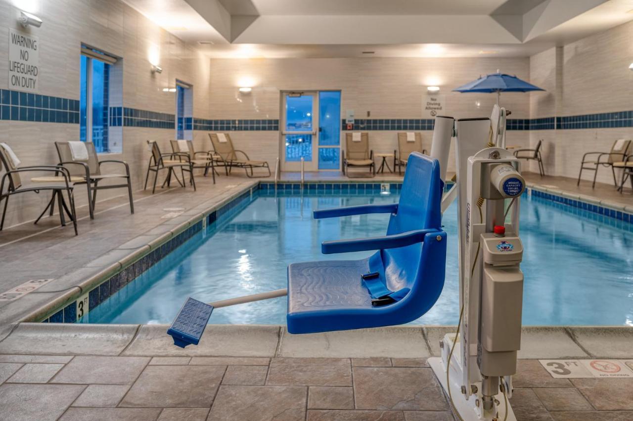 Holiday Inn Express And Suites Edwardsville By Ihg Exterior foto
