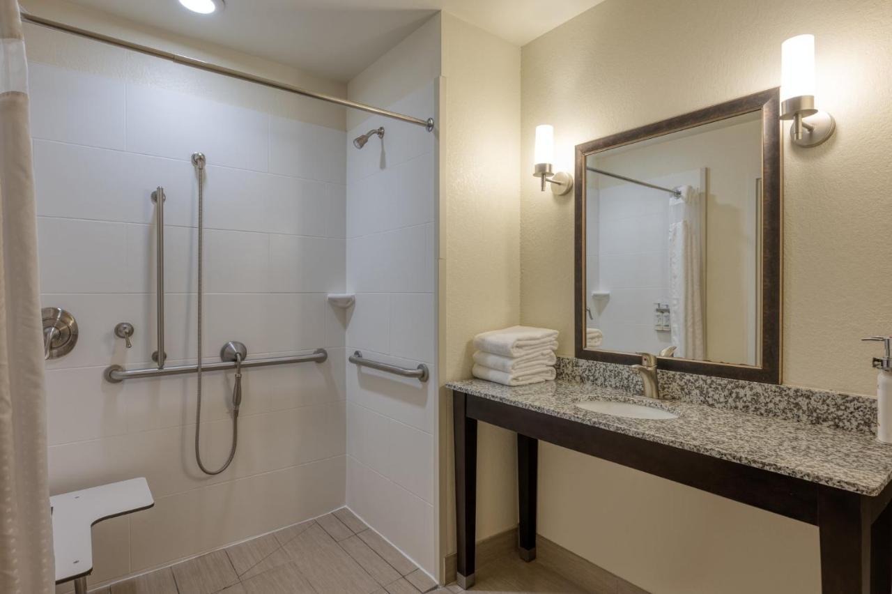 Holiday Inn Express And Suites Edwardsville By Ihg Exterior foto